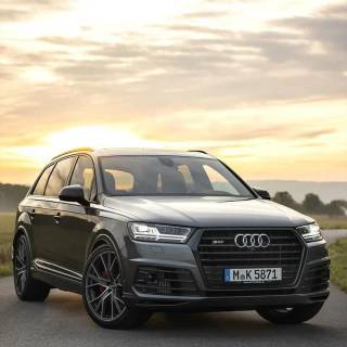 Audi Q7 phone wallpaper