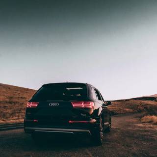 Audi Q7 phone wallpaper