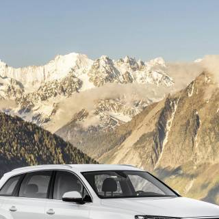 Audi Q7 phone wallpaper