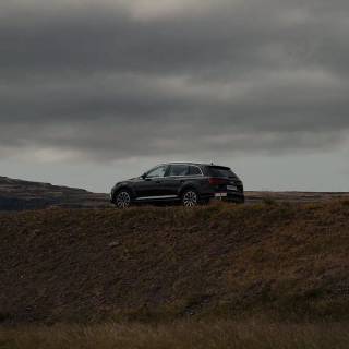 Audi Q7 phone wallpaper