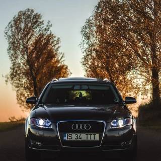 Audi Q7 phone wallpaper