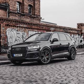 Audi Q7 phone wallpaper