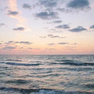 Aesthetic sea desktop wallpaper