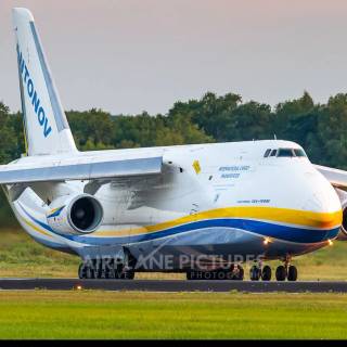 Antonov An-124 Ruslan wallpaper