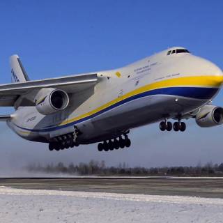 Antonov An-124 Ruslan wallpaper