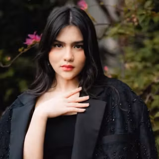 Davina Karamoy wallpaper