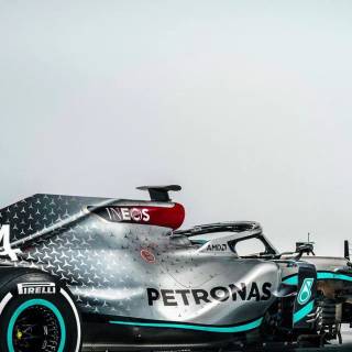 Mercedes iPhone F1 wallpaper