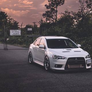 4k Mitsubishi wallpaper