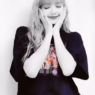 Blackpink Lisa phone wallpaper