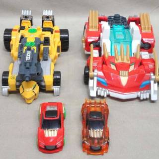 Tomica Bond Combination Earth Granner wallpaper