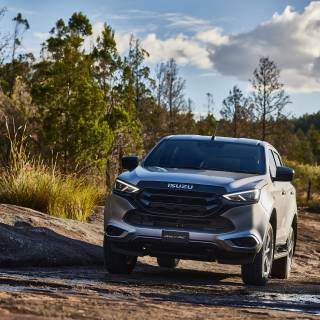 Isuzu MU-X wallpaper