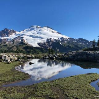 Mount Baker wallpaper