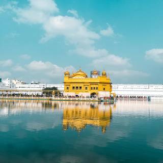 Golden Temple 4k wallpaper
