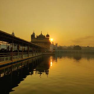 Golden Temple 4k wallpaper