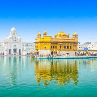 Golden Temple 4k wallpaper