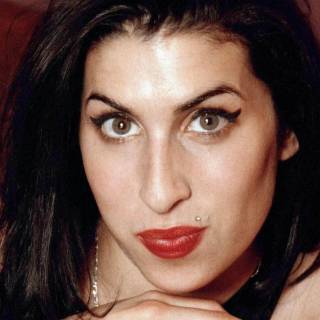 Amy Winehouse phone wallpaper