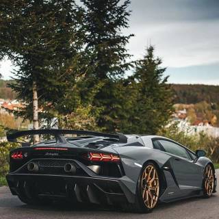 Aventador SVJ phone wallpaper