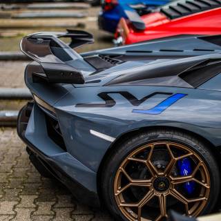Aventador SVJ phone wallpaper
