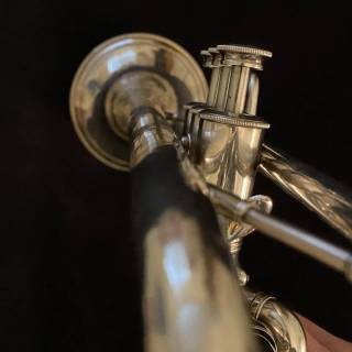 Trumpet phone wallpaper