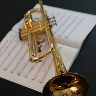 Trumpet phone wallpaper