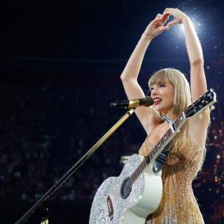 Taylor Swift desktop Eras Tour wallpaper