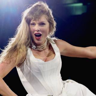 Taylor Swift desktop Eras Tour wallpaper