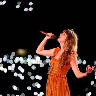 Taylor Swift desktop Eras Tour wallpaper