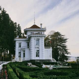 Mansion mobile wallpaper