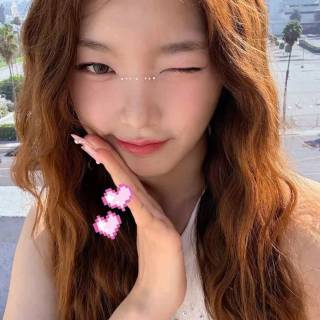 Jeong Yoonchae wallpaper