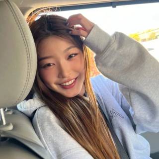 Jeong Yoonchae wallpaper