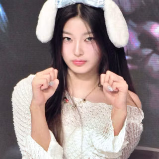 Jeong Yoonchae wallpaper
