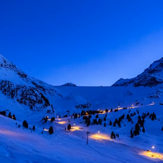 Ski desktop wallpaper