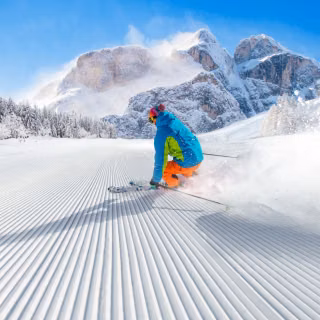 Ski desktop wallpaper
