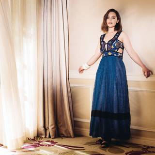 Emilia Clarke wallpaper