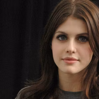 Alexandra Daddario wallpaper
