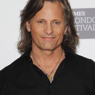 Viggo Mortensen wallpaper