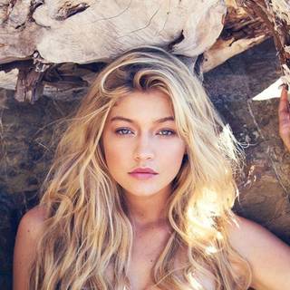 Gigi Hadid wallpaper