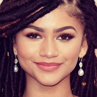 Zendaya wallpaper