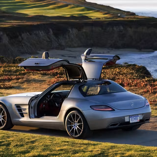 Mercedes Benz SLS AMG wallpaper