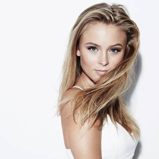 Zara Larsson wallpaper