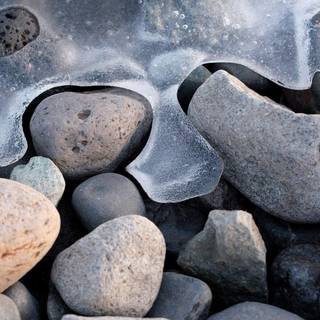 Beach stones wallpaper