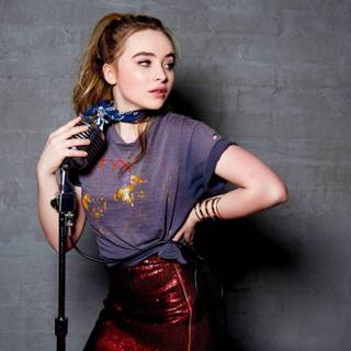 Sabrina Carpenter wallpaper