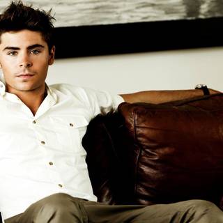 Zac Efron 2017 wallpaper