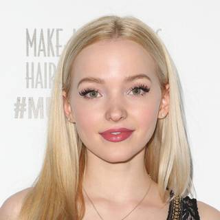 Dove Cameron wallpaper
