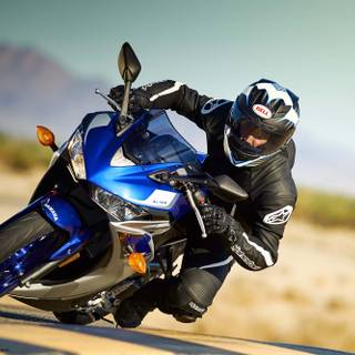 Yamaha YZF-R3 wallpaper