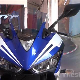 Yamaha R25 wallpaper