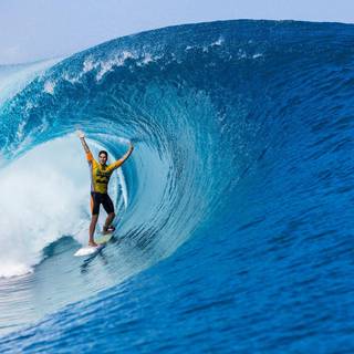 Teahupo'o surf wallpaper