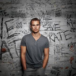 Theo James wallpaper