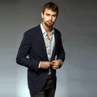 Theo James wallpaper