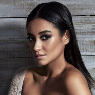 Shay Mitchell wallpaper